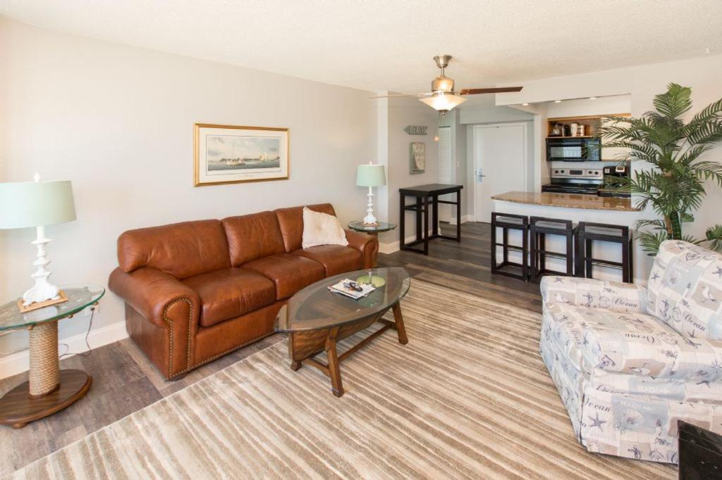 Feeling Tip-sea Condo Main image 2
